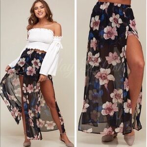 BLACK FLORAL MAXI SKIRT WITH BUILT IN SHORTS SIZE LARGE NWT🌷